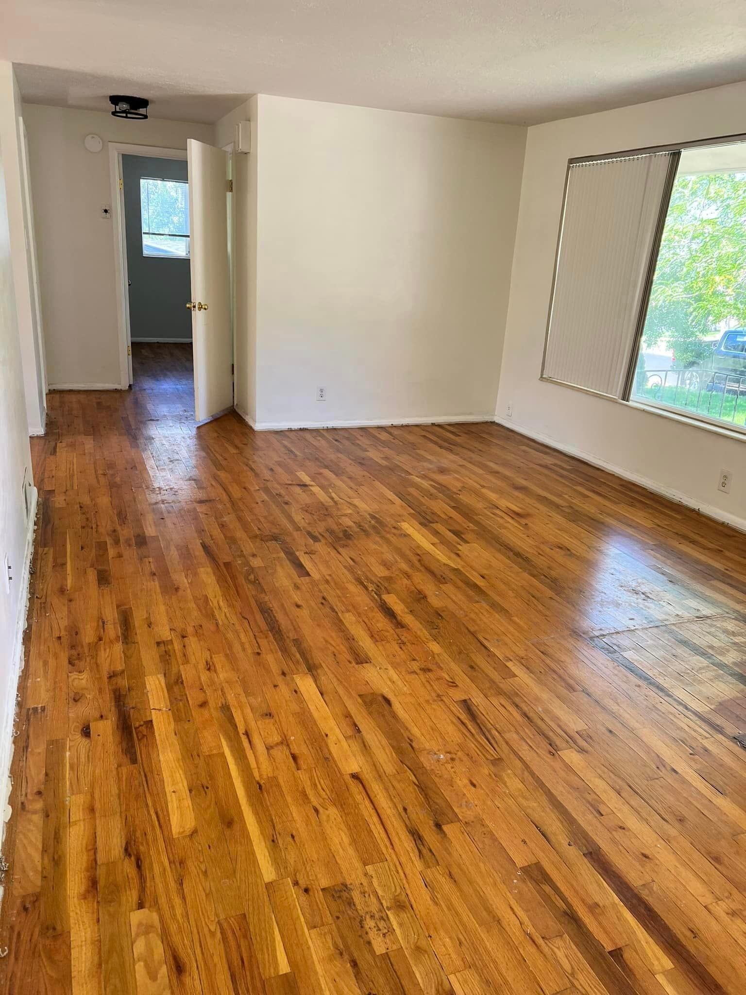 Living room - 971 Bel Mar Dr