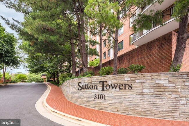 Building Photo - 3101 New Mexico Ave NW