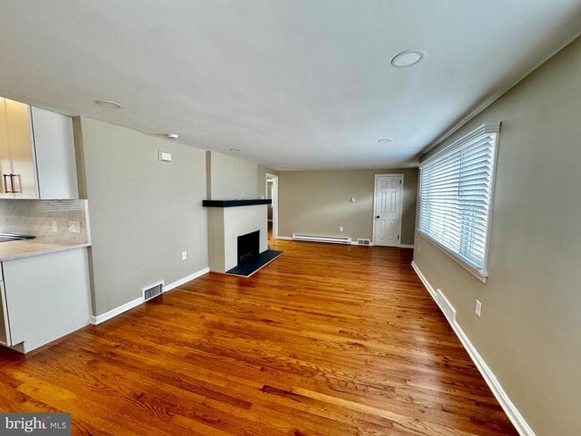 Building Photo - 551 Fern Hill Rd