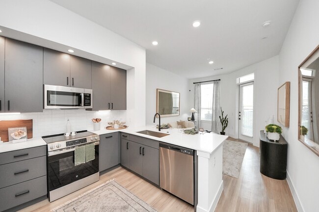 Building Photo - 15635 Memorial Dr