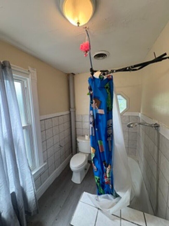 Building Photo - 4 bedroom single family home in Peoria for Rent
