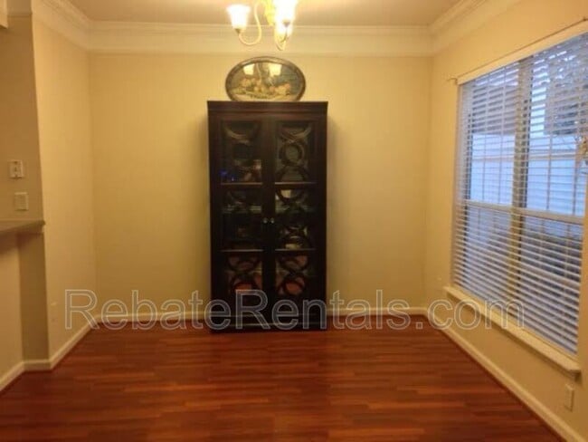 Building Photo - 11141 Castlemain Cir S