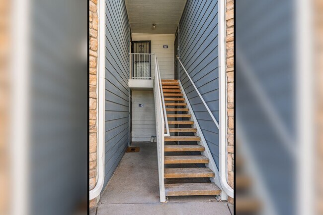 Building Photo - CHARMING 1-BED CONDO NEAR HIGHLINE CANAL TRAIL, $0 DEPOSIT OPTION