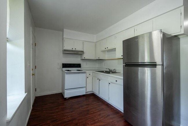 Building Photo - 50-62 East Street - 3A