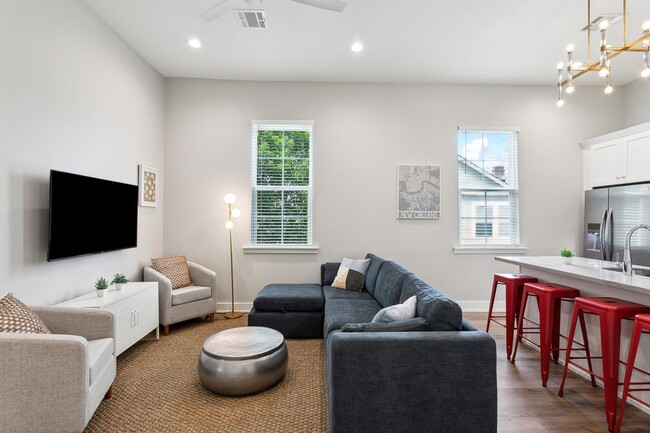 Primary Photo - 3 Bed, 2 Bath Apartment for rent