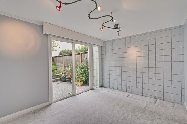 Building Photo - Welcome Home!!! Great Santa Clara Pomeroy ...