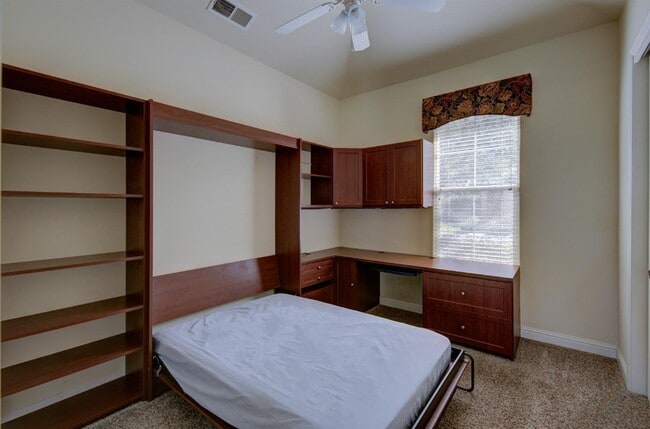 Building Photo - 1087 Loyola Ave