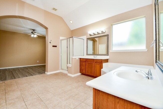 Building Photo - 25710 Caddo Passway