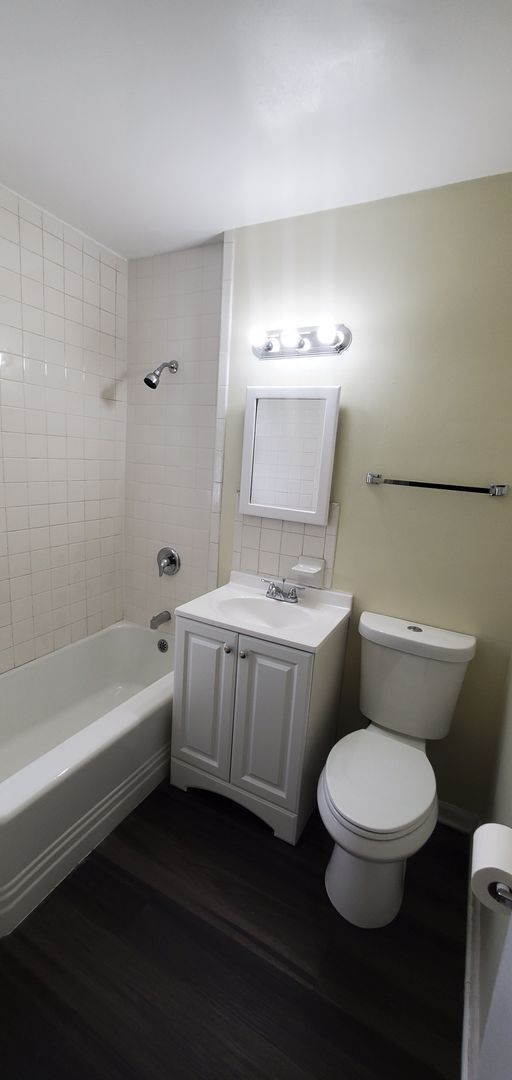 Building Photo - Oak Lawn Home