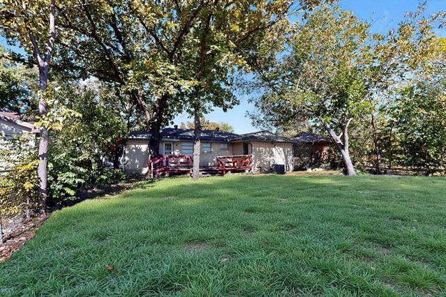 Building Photo - 1530 Buena Vista St