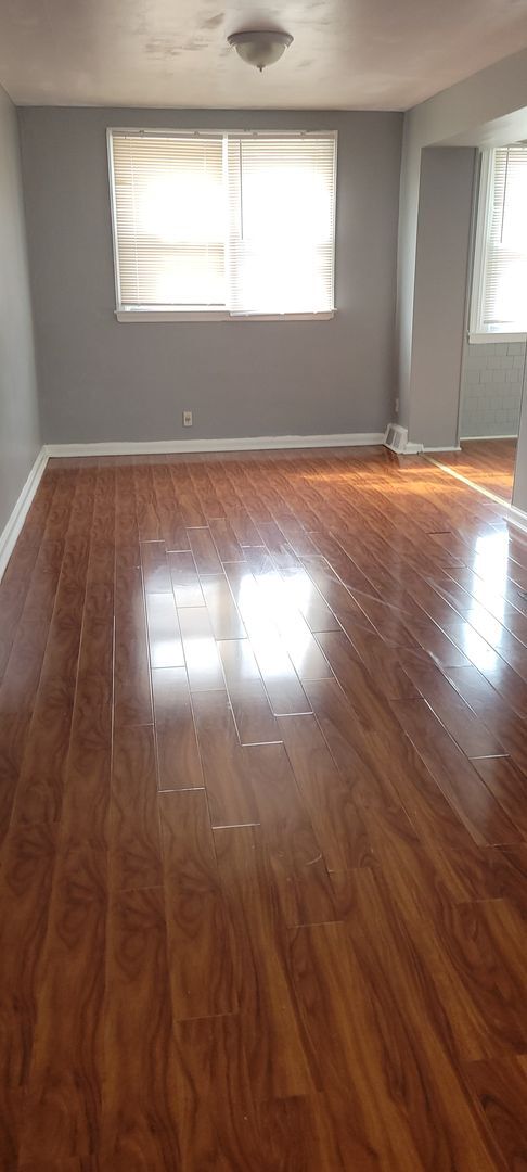 Building Photo - Large Home - Northeast