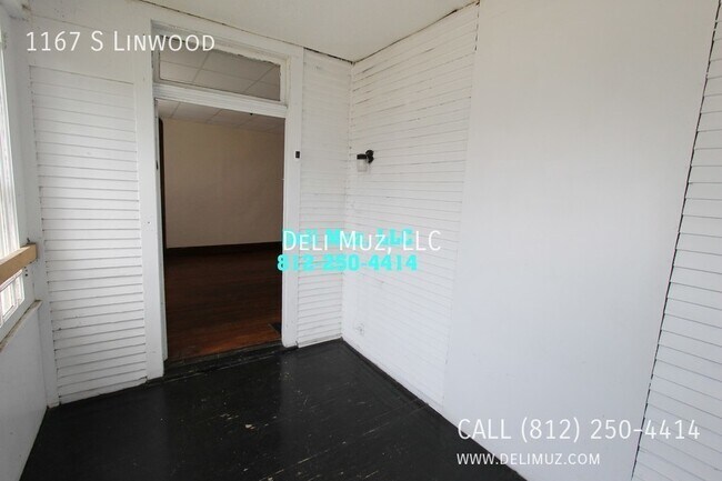 Primary Photo - 1167 S Linwood Ave