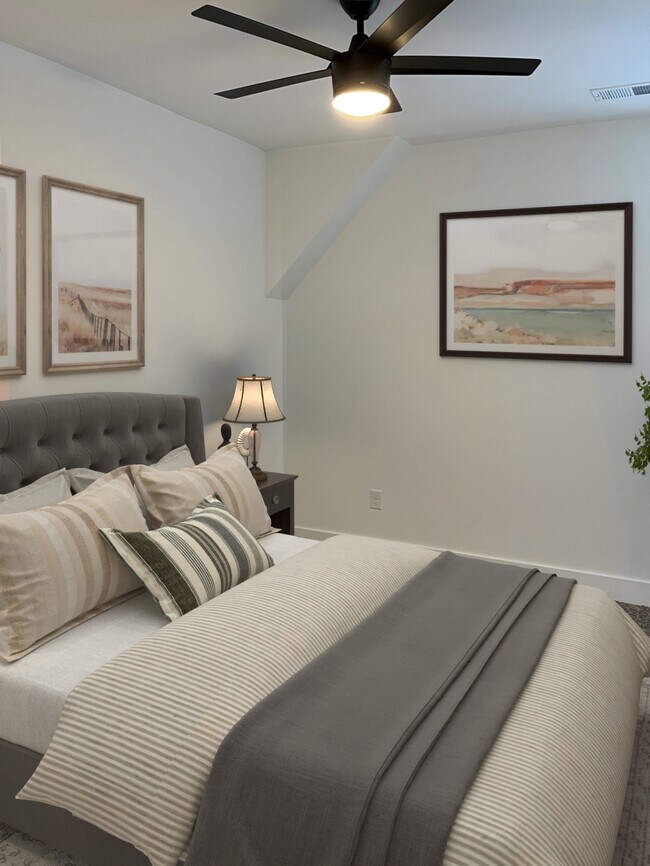 Building Photo - 924 Caruthers Ave