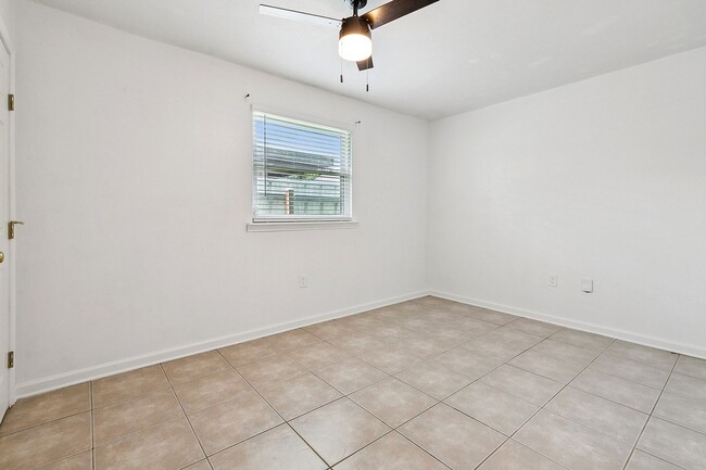 Building Photo - Beautiful Kenner Home 3 Bedroom! Must See!