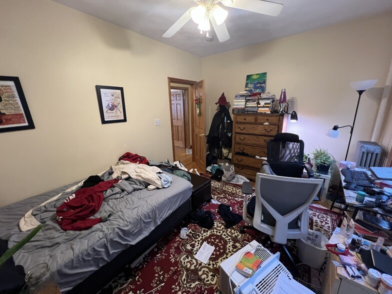 Building Photo - 37 Hancock St