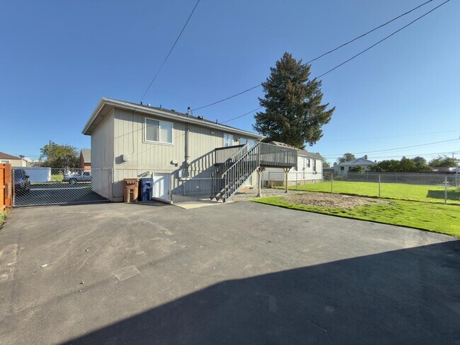 Building Photo - 48 E Princeton Ave