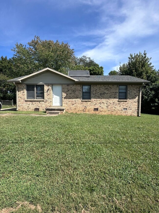 Building Photo - 7043 Forest Park Blvd
