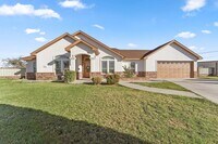 Building Photo - 1400 N Redondo Ave