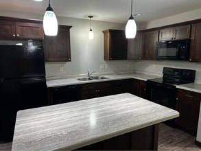 Building Photo - 1042 E Madison St