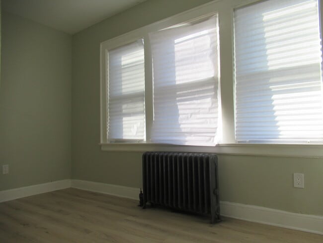 Building Photo - 56 Durand Pl