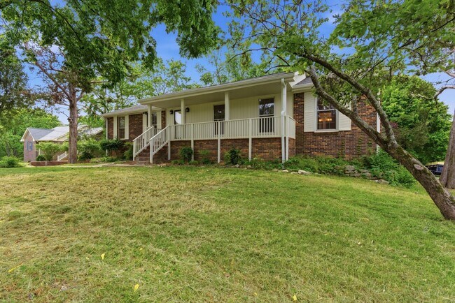 Building Photo - 308 Brookview Ct