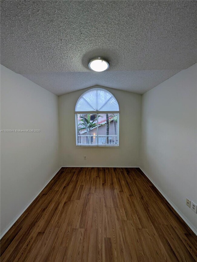 Building Photo - 10630 SW 157th Ct