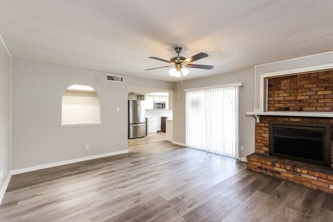 Building Photo - 2929 Fern Glen Dr