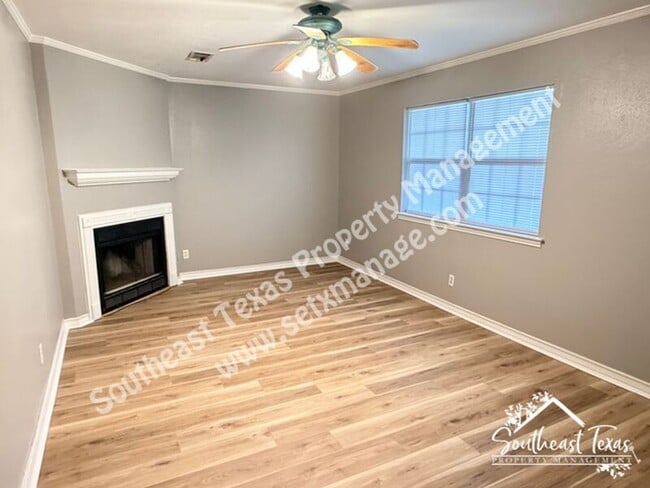 Building Photo - 1441 Bassett St