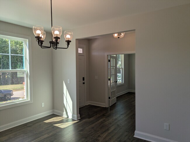 Building Photo - 1384 Ouray Dr