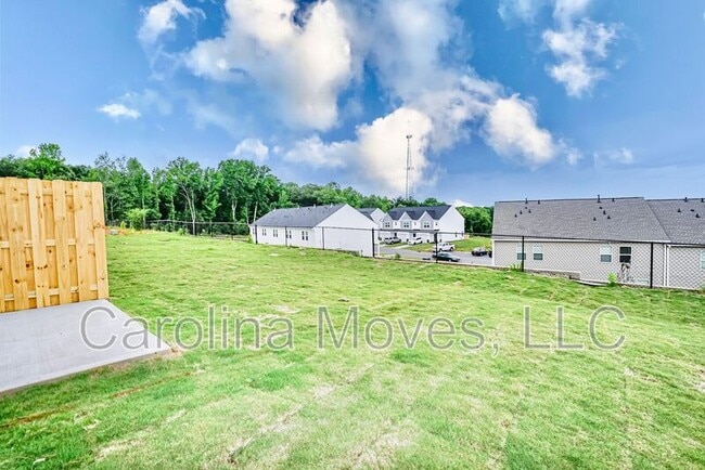 Building Photo - 18 Apricot Ln