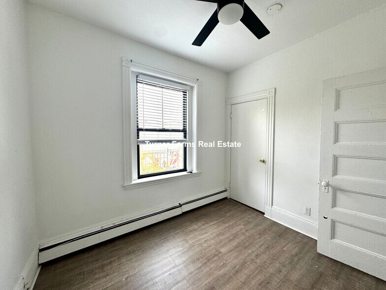 Building Photo - 1510 Tremont St