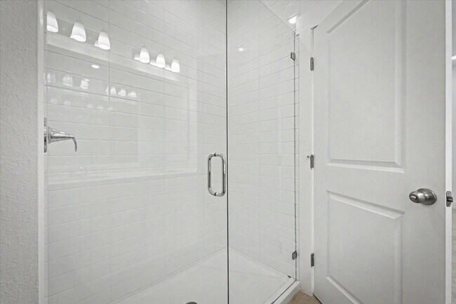 Building Photo - Brand New Construction Townhouse minutes from Durbin Pavilion