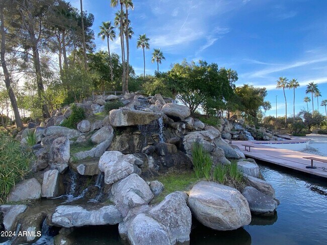 Building Photo - 2301 E Beachcomber Dr