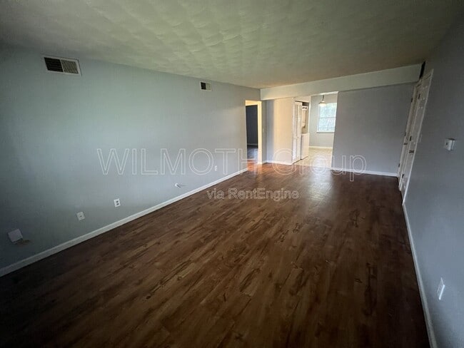 Building Photo - 1316 Millerwood Dr