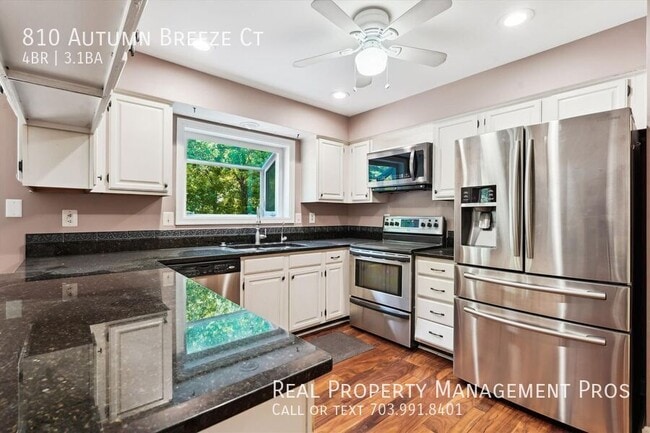 Building Photo - 810 Autumn Breeze Ct