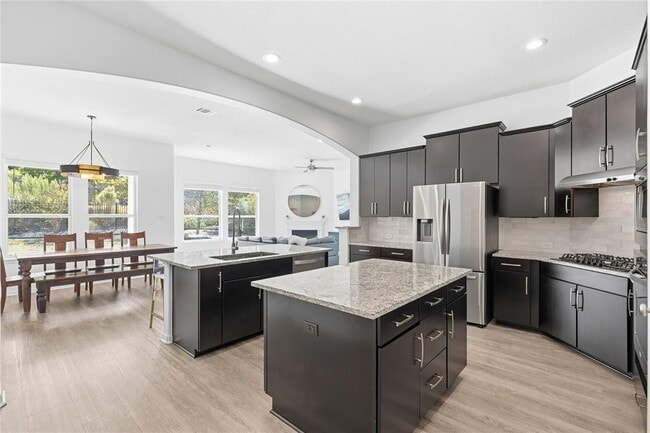 Building Photo - 5425 Texas Bluebell Dr