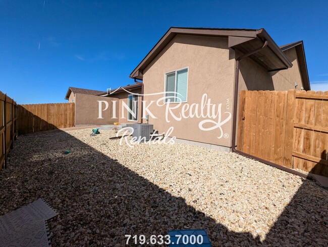 Building Photo - Cozy 3 -Bedroom in Pueblo West!