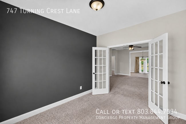 Building Photo - 747 Turning Crest Ln