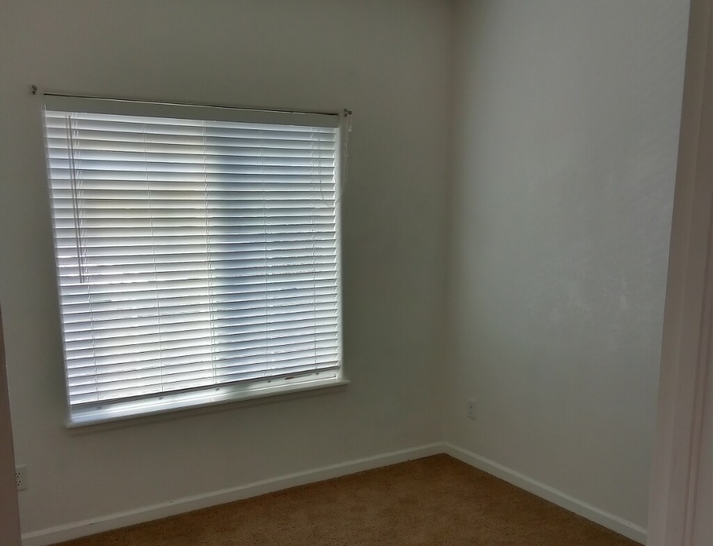 Building Photo - 623 Canyon Vista Way