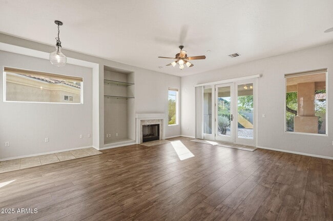 Building Photo - 1747 E Northern Ave