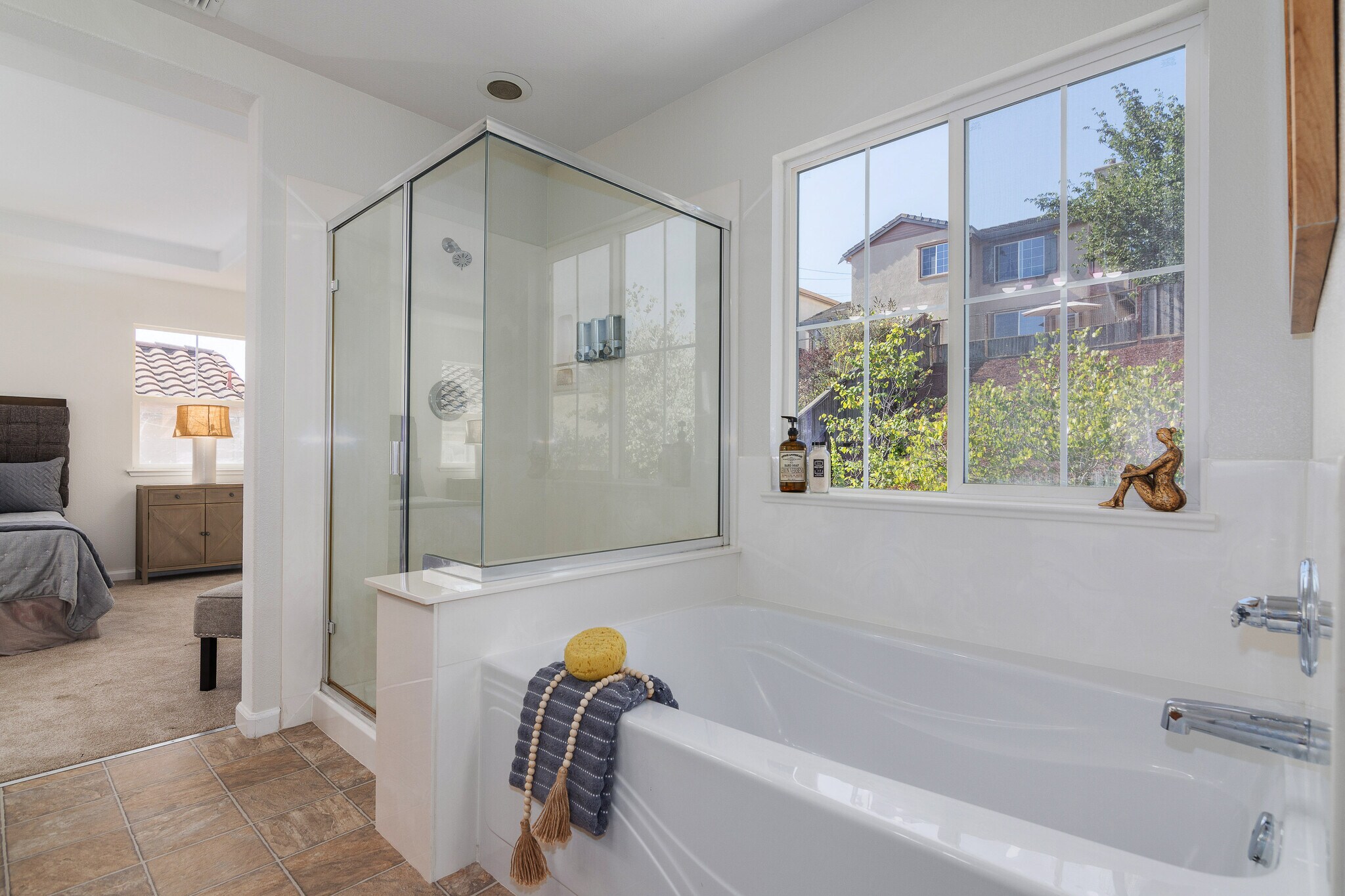 Building Photo - 411 Canyon Ct