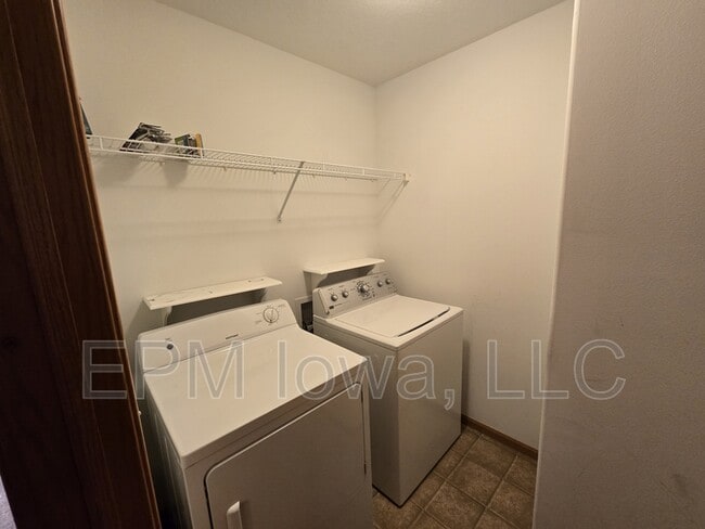 Building Photo - 147 Alydar Dr