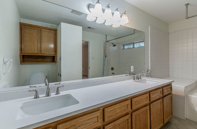 Building Photo - 3349 Eagle Point W Ave