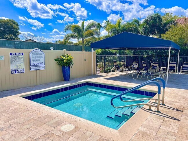 Building Photo - 10615 Ocean Palm Way