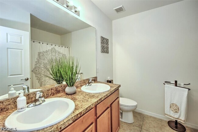 Building Photo - 3200 Birch Tree Ln