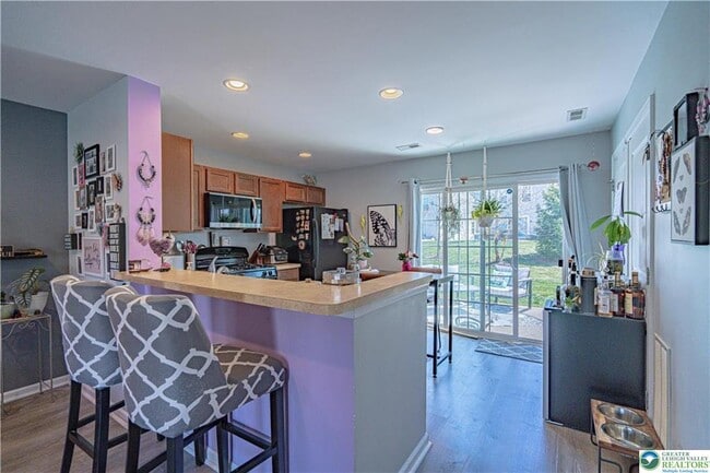 Building Photo - 8428 Cromwell Ct