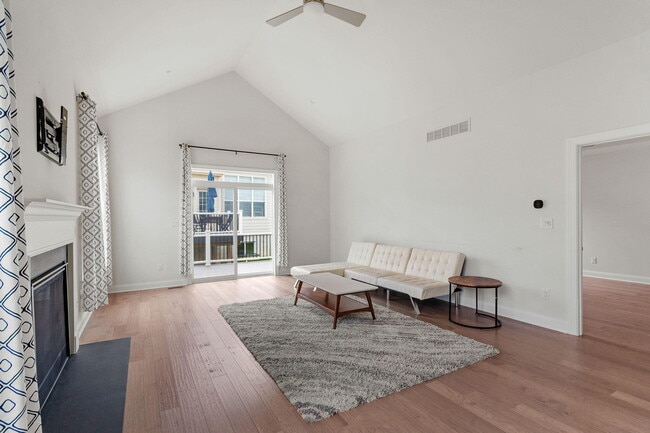 Building Photo - 3093 N Spurway Dr