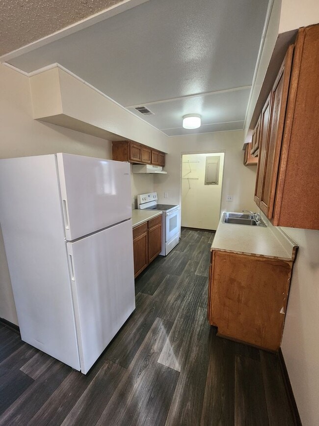 Building Photo - 1108 Kelly Dr