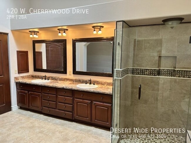 Building Photo - 420 W Cherrywood Dr