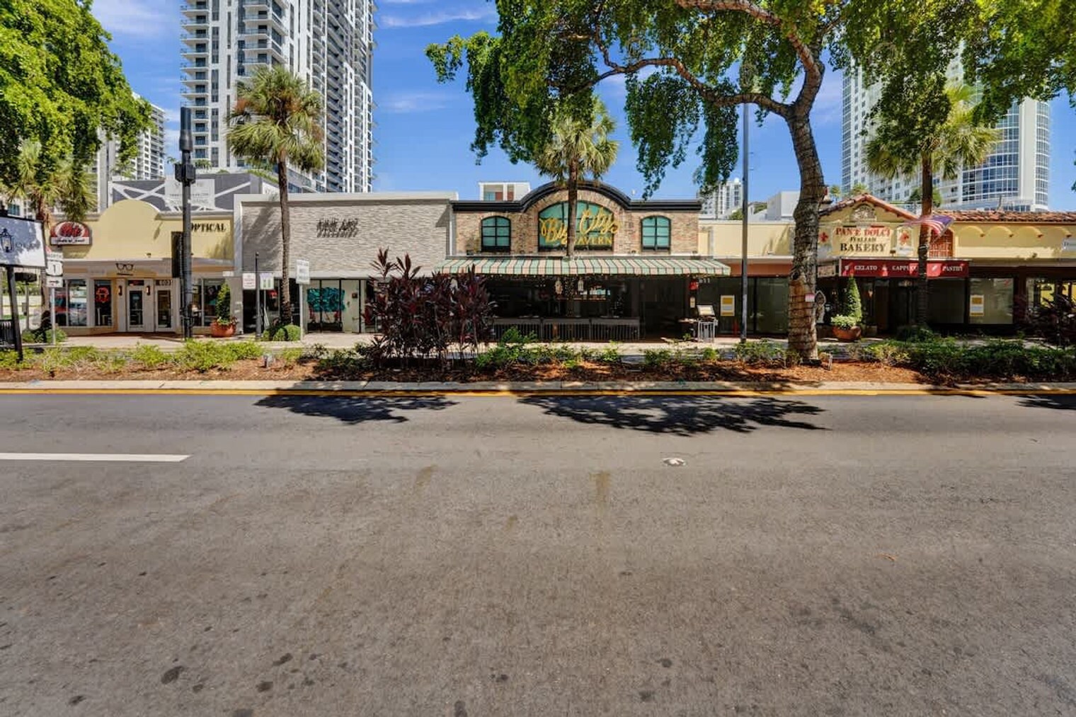 Building Photo - 50 Davie Blvd